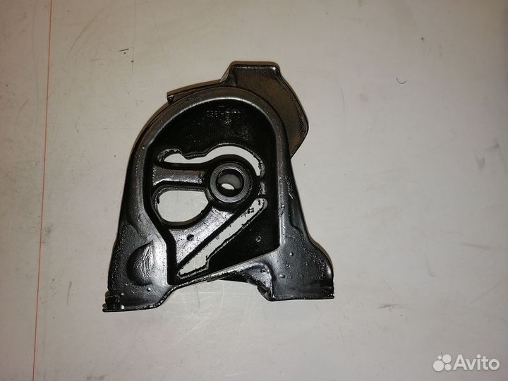 Подушка двигателя Toyota