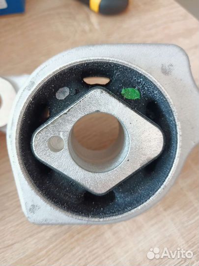 Сайлентблок рычага 3970201 3970101 W166