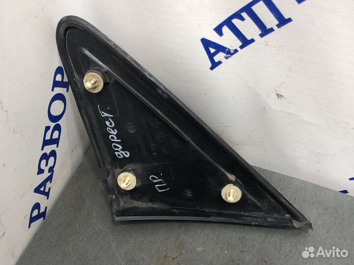 Правая накладка зеркала focus 2