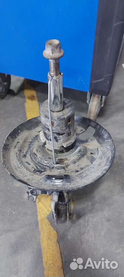 Амортизаторы передние тойота камри V70