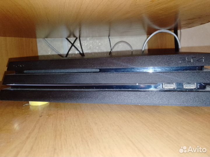 Sony playstation 4 PS4 pro 1tb с геймпадом