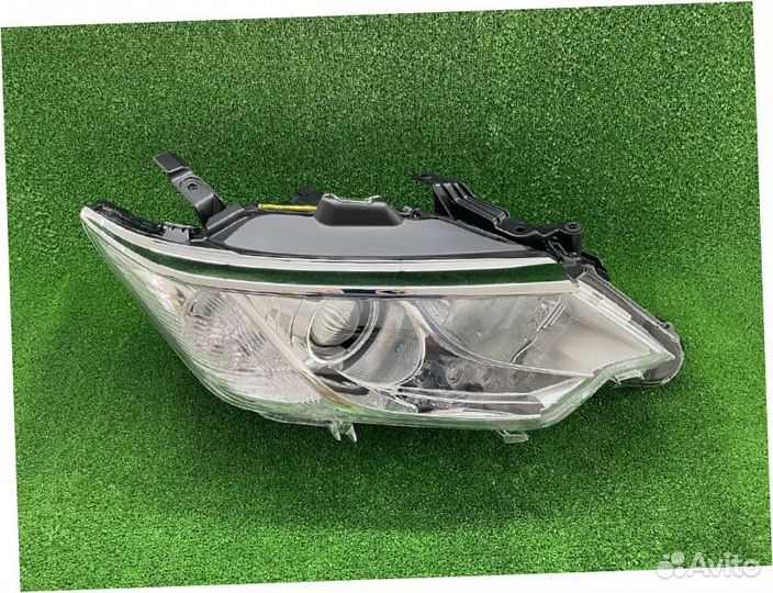Фара правая Camry XV50 14-17