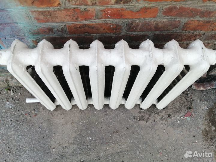 Продам чугунные батареи