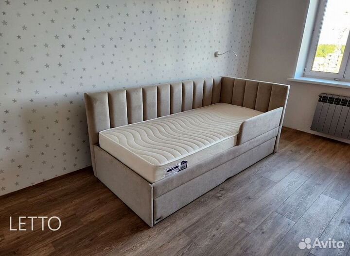 Детская кровать с мягкими бортиками