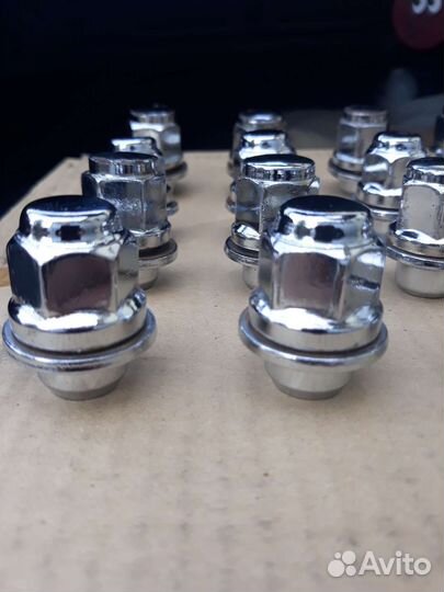 Колесные гайки