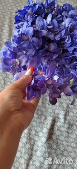 Венок из цветов на школьную ярморку