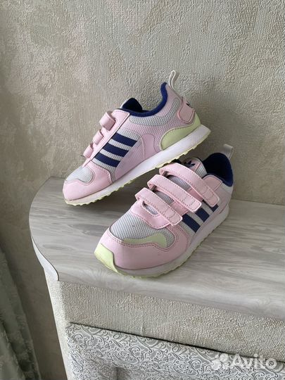 Adidas кроссовки для девочки