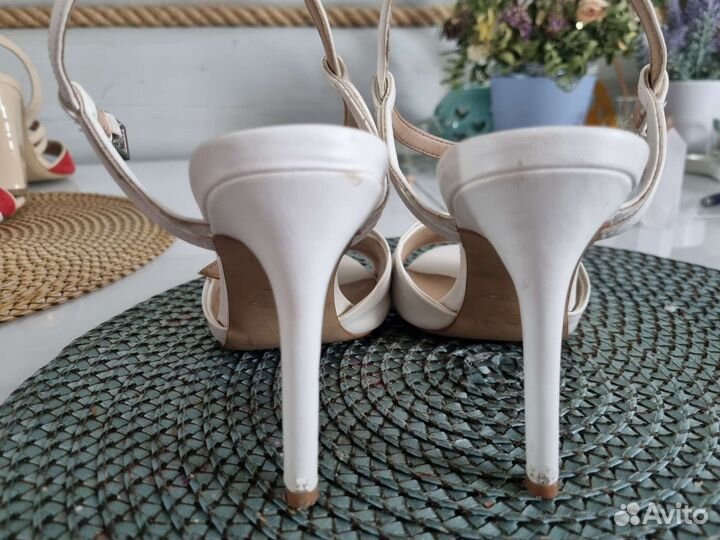 Босоножки белые Aldo 36