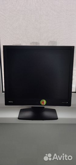 Монитор для компьютера Benq e700 LCD