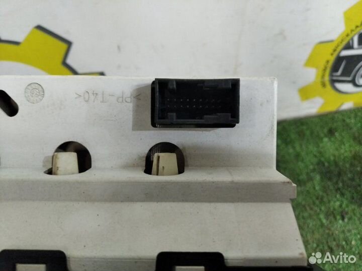 Часы Peugeot 206 седан KFW 2008