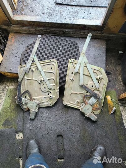 Стеклоподъёмник электрический Volvo FL7