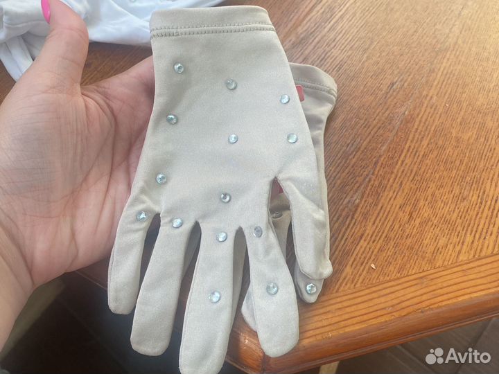 Перчатки для фигурного катания