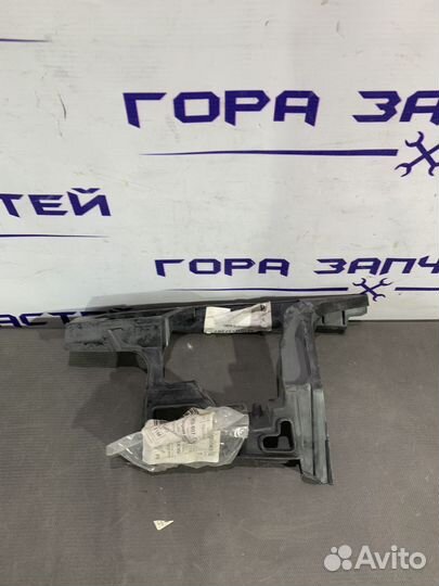 Кронштейн бампера переднего левый VW golf 6