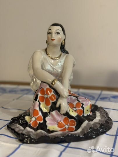 Статуэтка Цыганка Земфира дулево