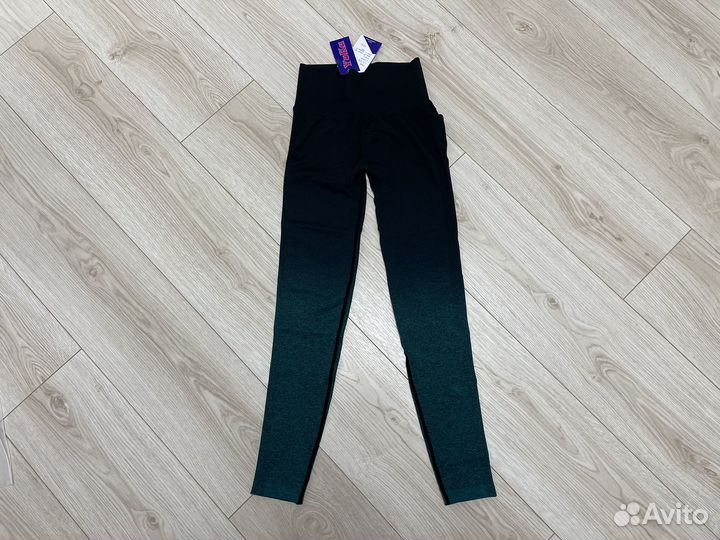 Футболка топ спортивный рашгард леггинсы S-М