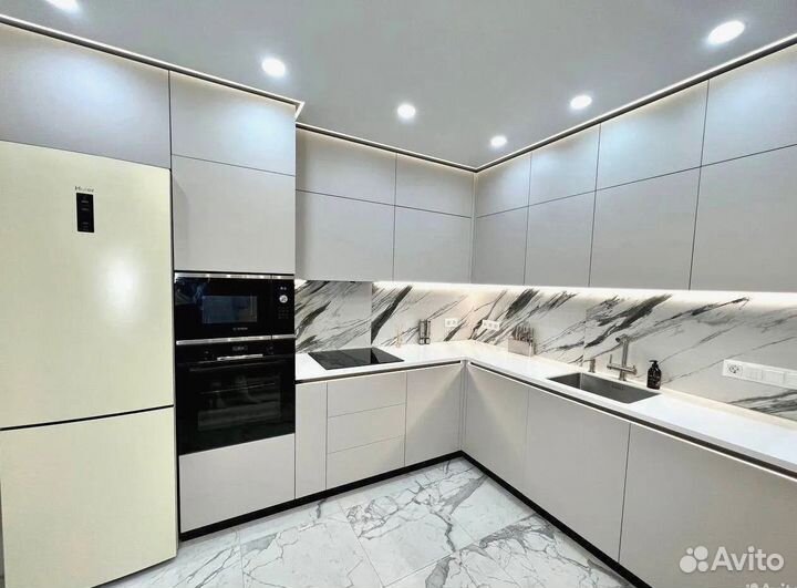 Красивая кухня на заказ собственное производство