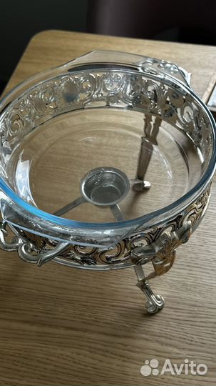 Блюдо на ножке с крышкой