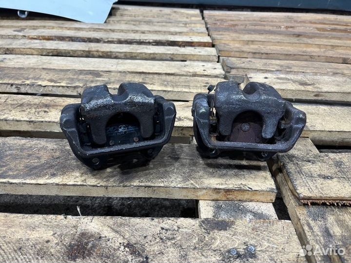 Суппорт тормозной задний Bmw 1 E87 N46B20 2004