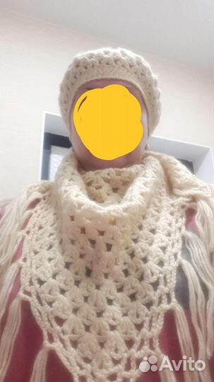 Берет и платок