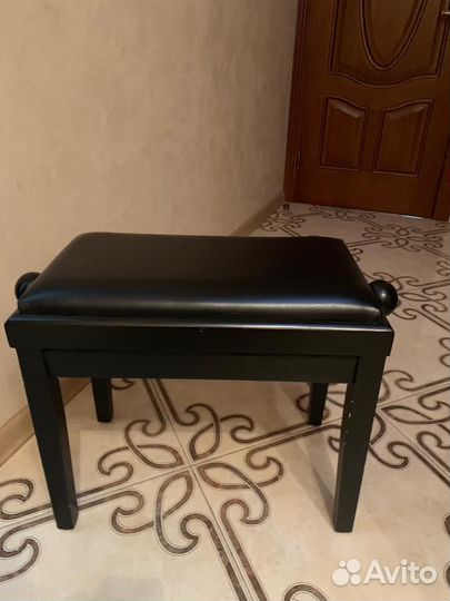 Банкетка для пианино в отличном состоянии