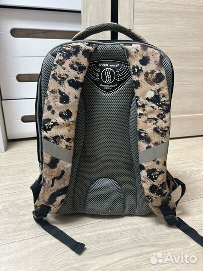 Рюкзак школьный