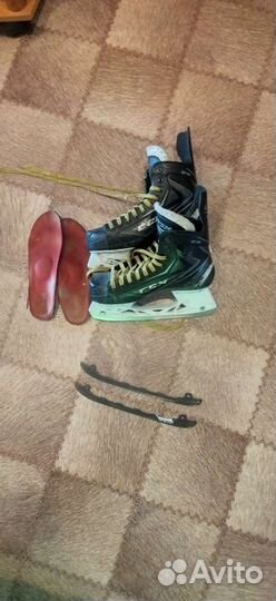 Нагрудник + коньки