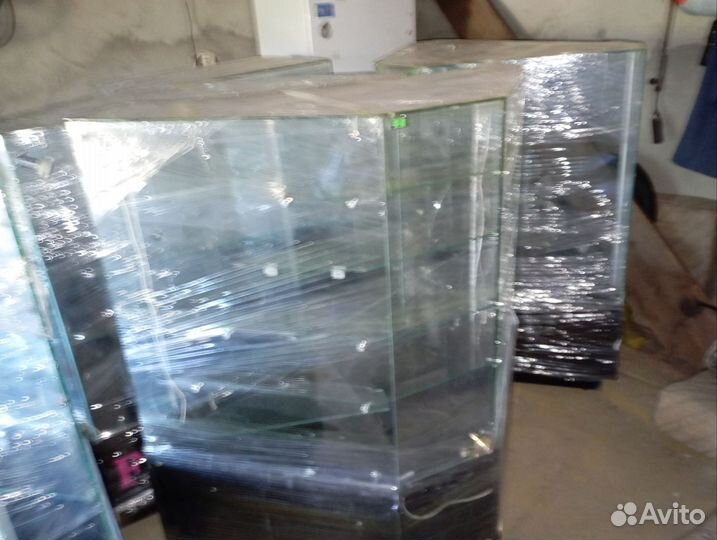 Тумба стеклянная