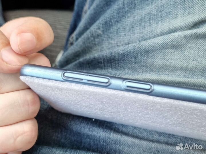 Продам отличный чехол-бампер на samsung a51