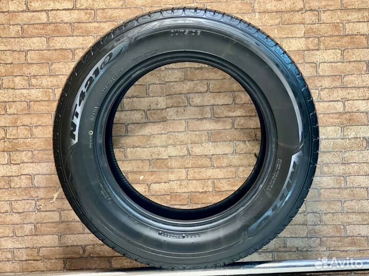 Nitto NT421Q 225/65 R17