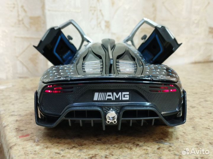 Mercedes-benz One серебристый 1:24