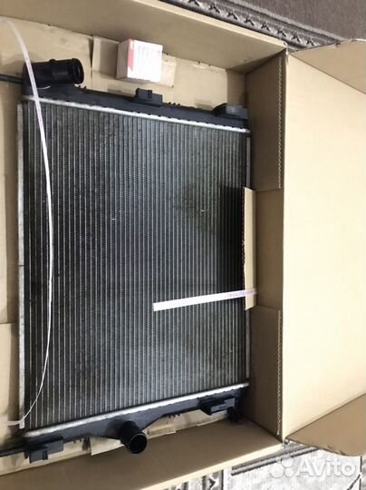 Радиатор renault logan 2013 год