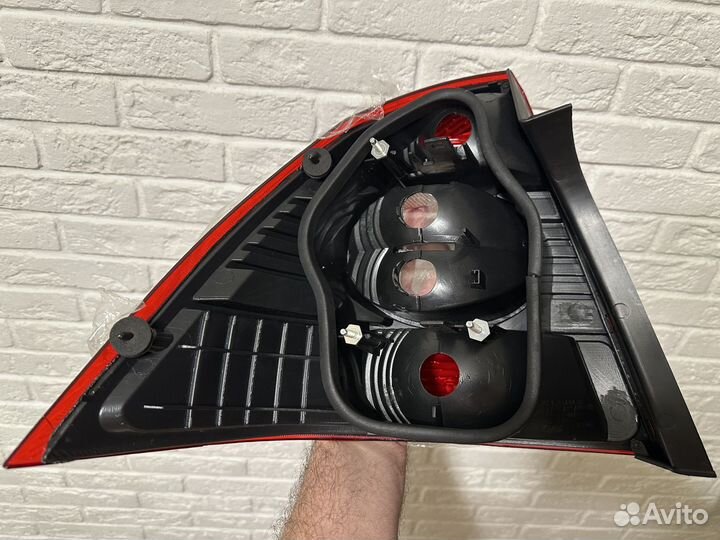 Продаю фонарь задний правый Фокус 2 седан