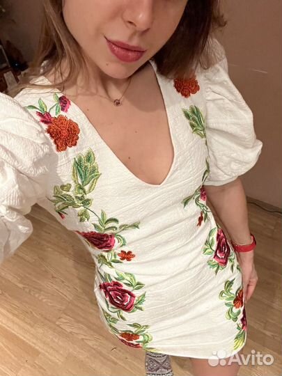 Платье женское 42 44 белое uterque