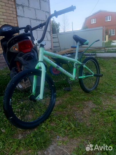 Трюковой велосипед BMX