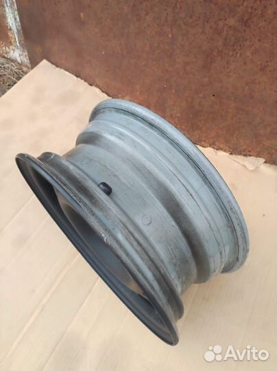 Штампованный диск r14 для ваз