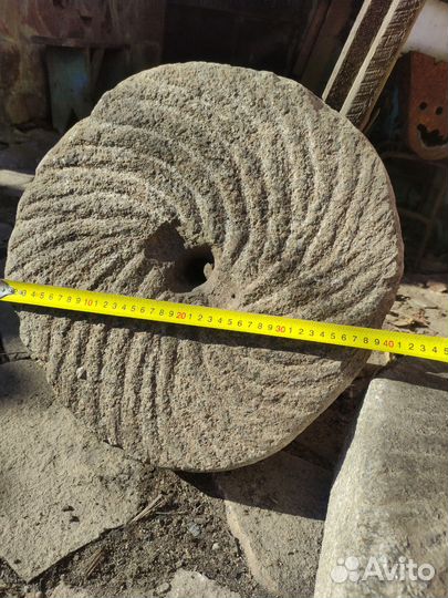 Жернова гранитные