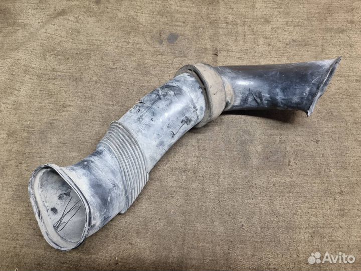 Патрубок воздушного фильтра R Porsche Cayenne 955