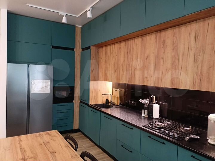 3-к. квартира, 80 м², 1/8 эт.