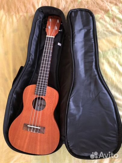 Укулеле Концерт UMA UK-03C с чехлом