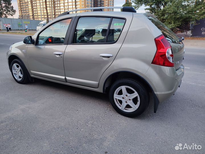 Renault Sandero 1.6 AT, 2013, 84 148 км