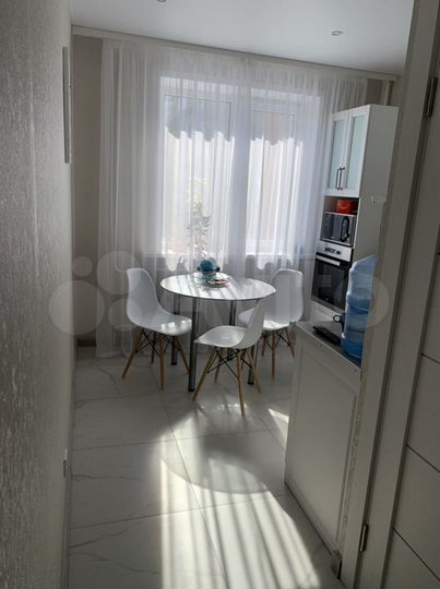 2-к. квартира, 54 м², 6/10 эт.
