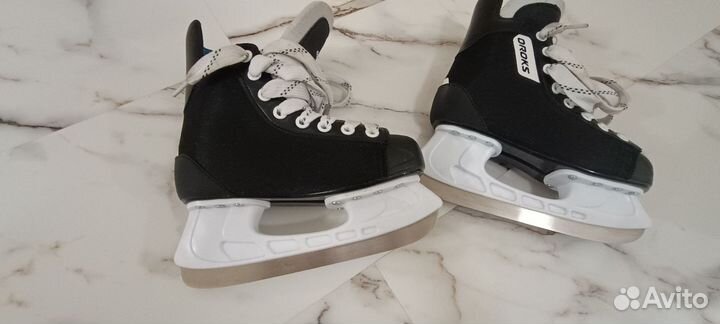 Коньки хоккейные