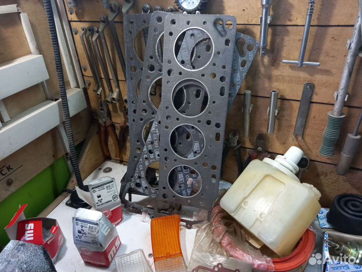 Коллекционные запчасти москвич 412 и 2140