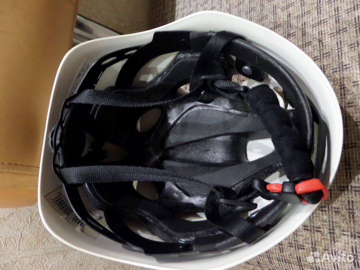 Шлем для гребного слалома