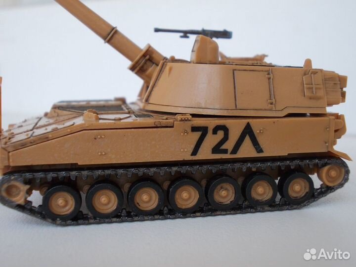 Модель американской сау М-109А2 в масштабе 1/100