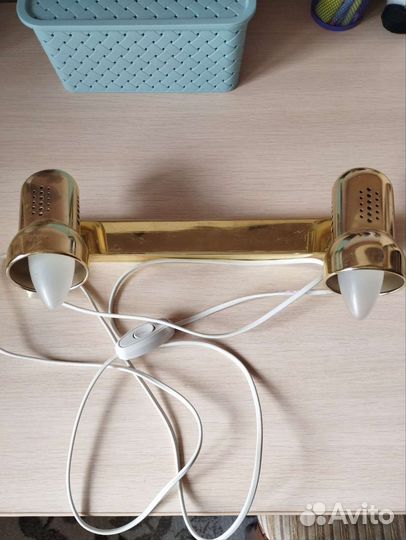 Лампа настенная