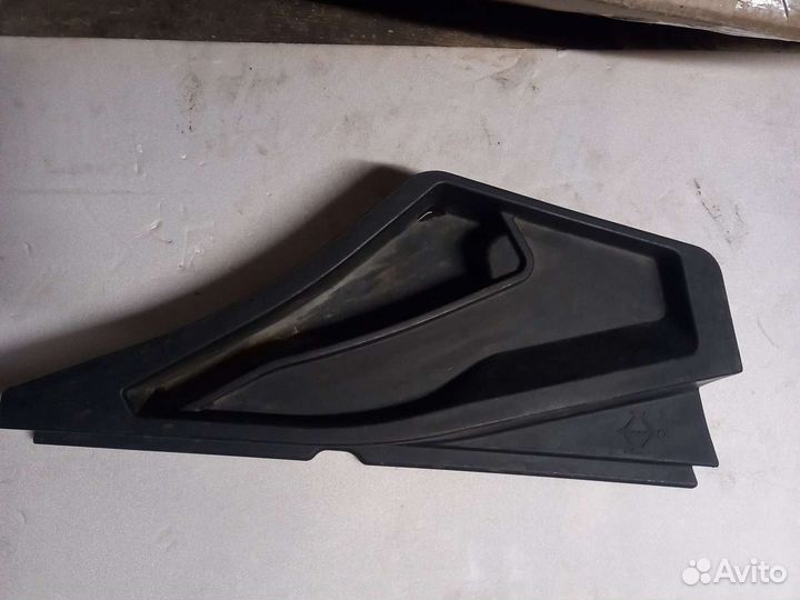 Тойота Королла Е150 ящик для инструментов