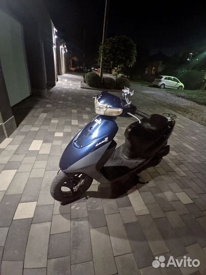 Скутер Suzuki let's 2 new