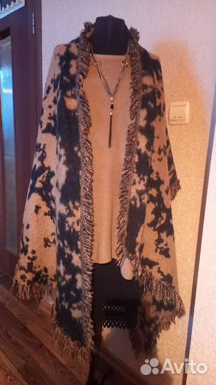 Пончо, палантины, шарфы