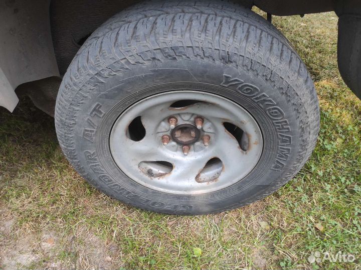 R16 Yokohama Geolandar A/T G011 255/70, PCD 5x135 DIA 60